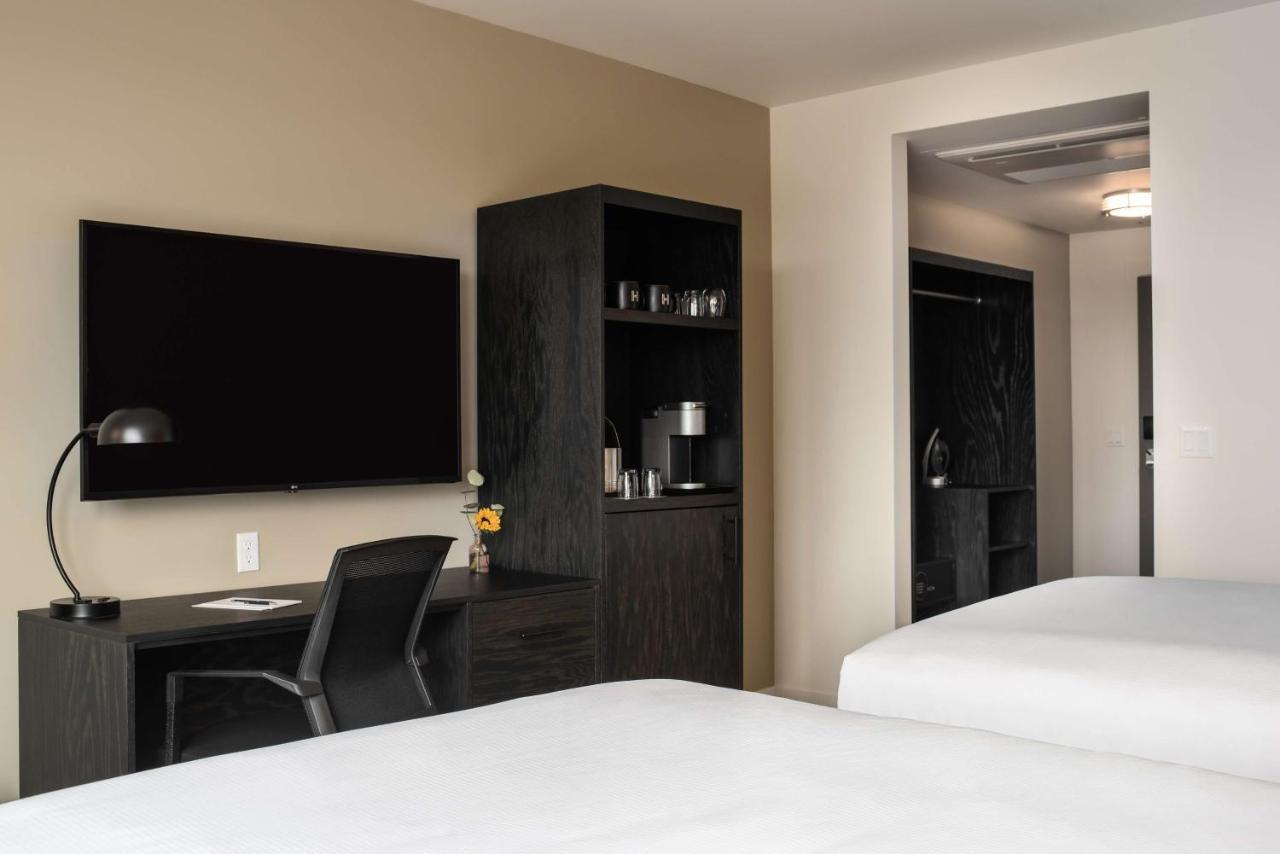Holman Riverfront Park Hotel Salem, Tapestry By Hilton Екстериор снимка