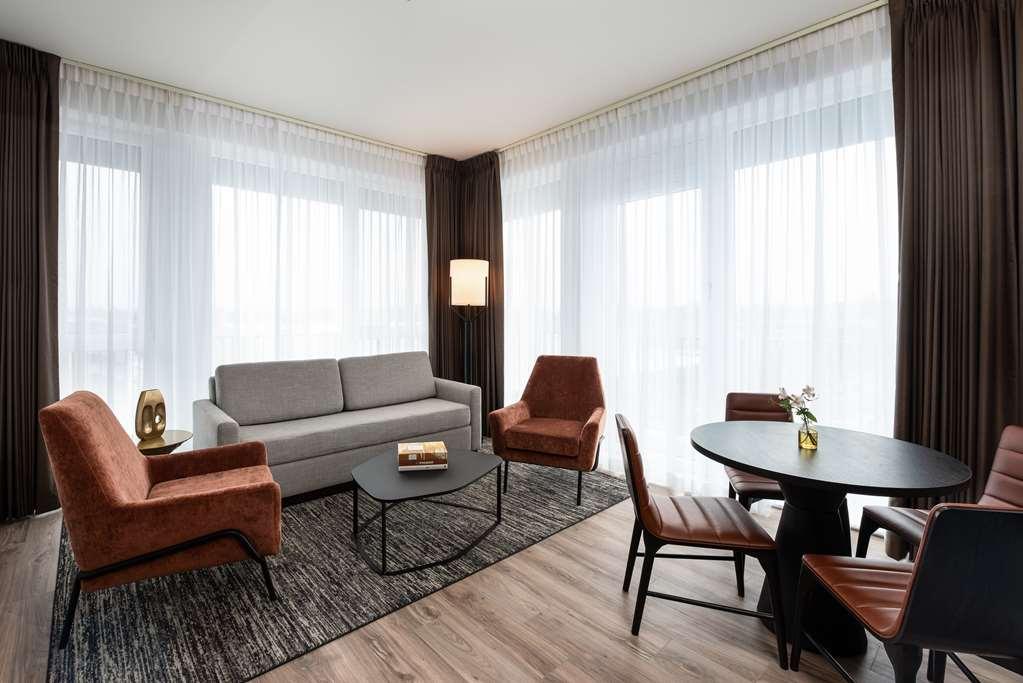 Holman Riverfront Park Hotel Salem, Tapestry By Hilton Стая снимка